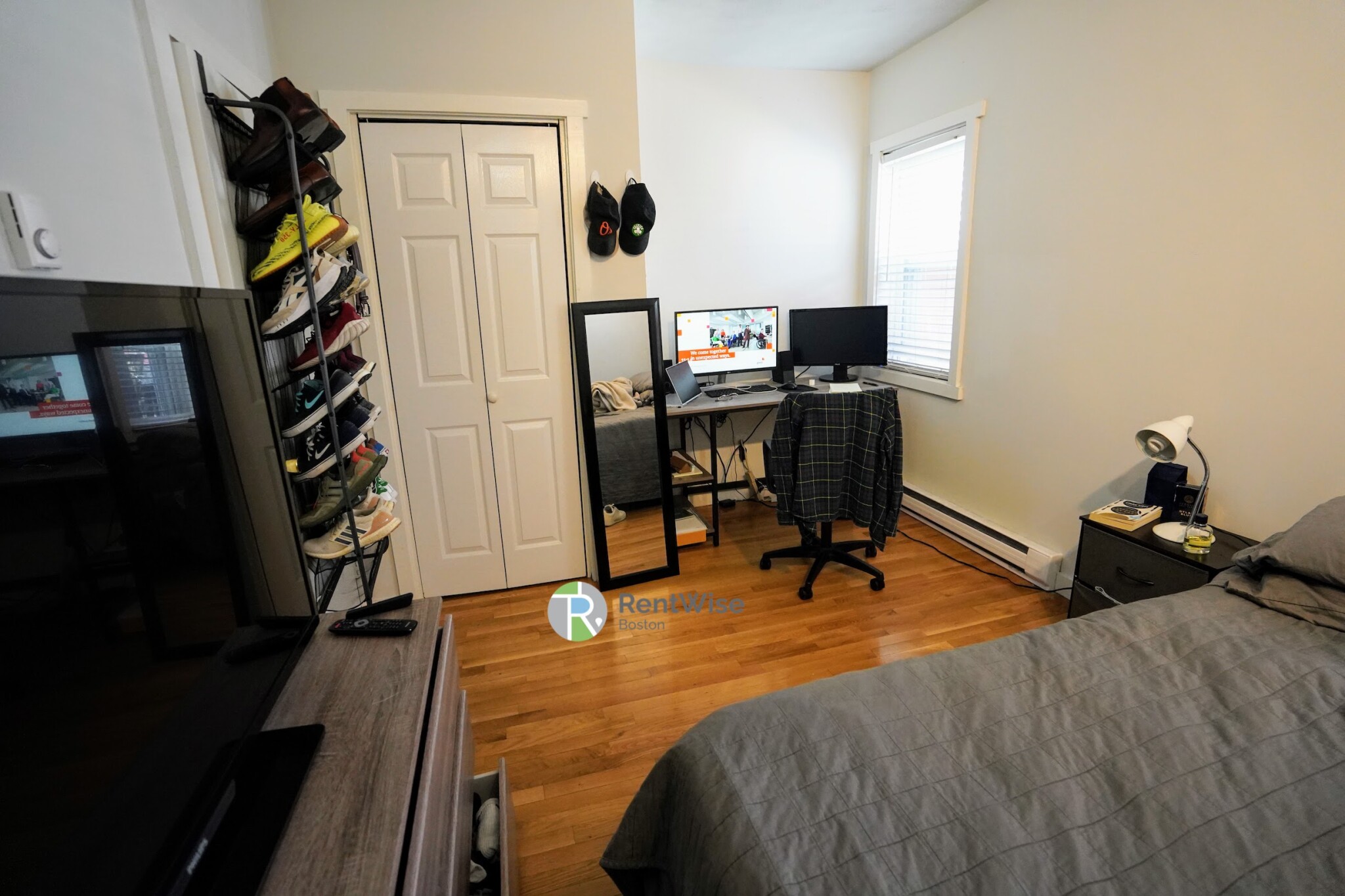 4 Schrepel Pl, South Boston