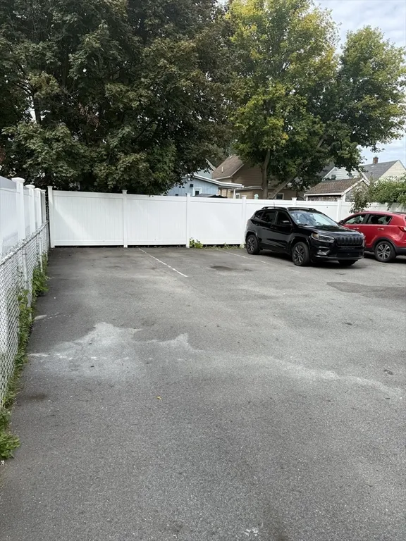 9 Newhall St, Lowell