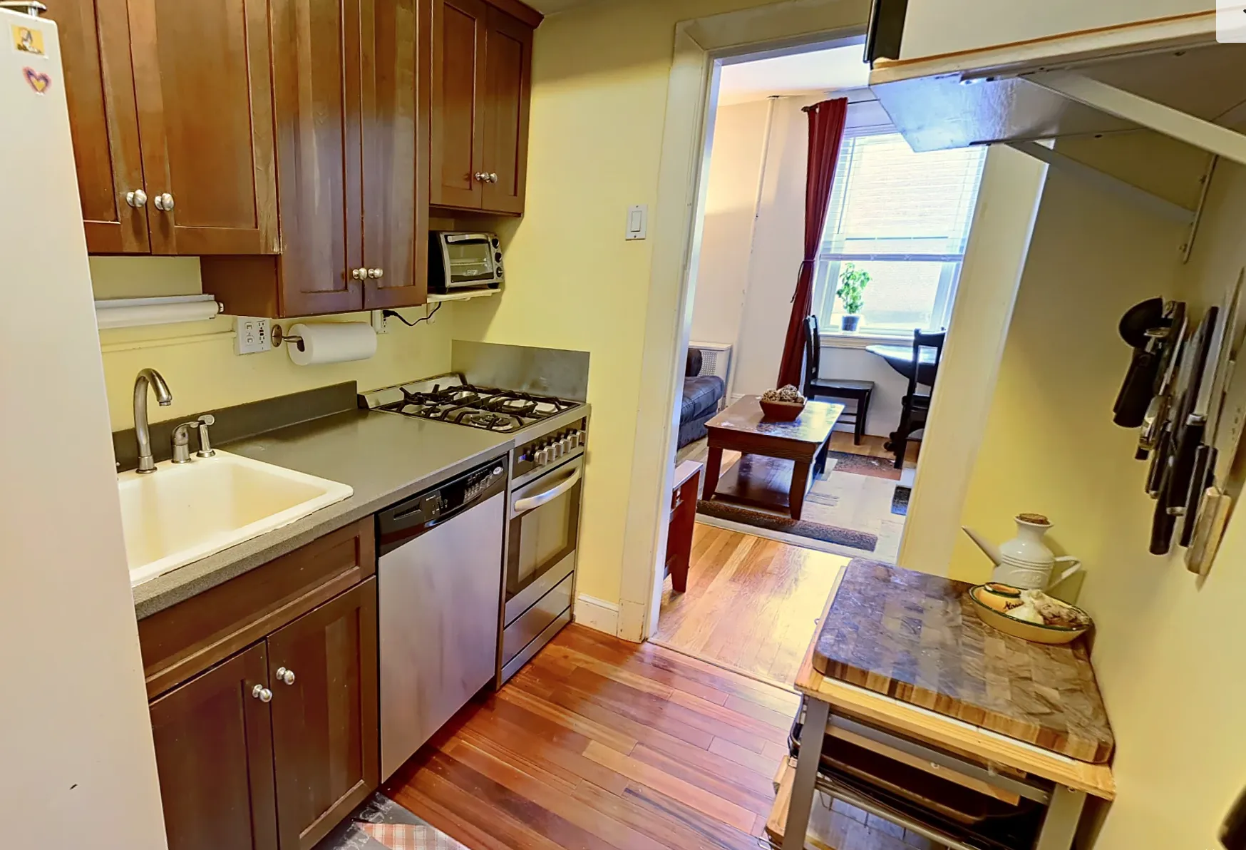 48 Dwight St, North Brookline