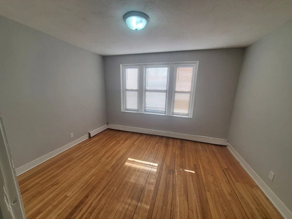 4 Abbotsford, Roxbury