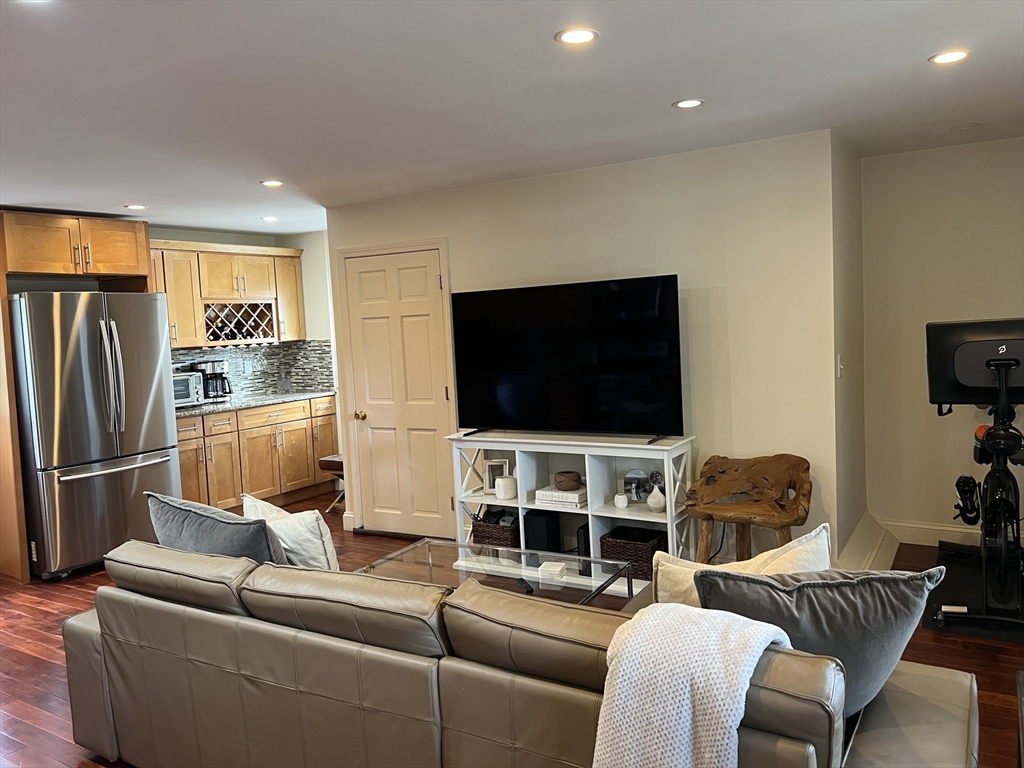 37-39 Spruce St, Winchester