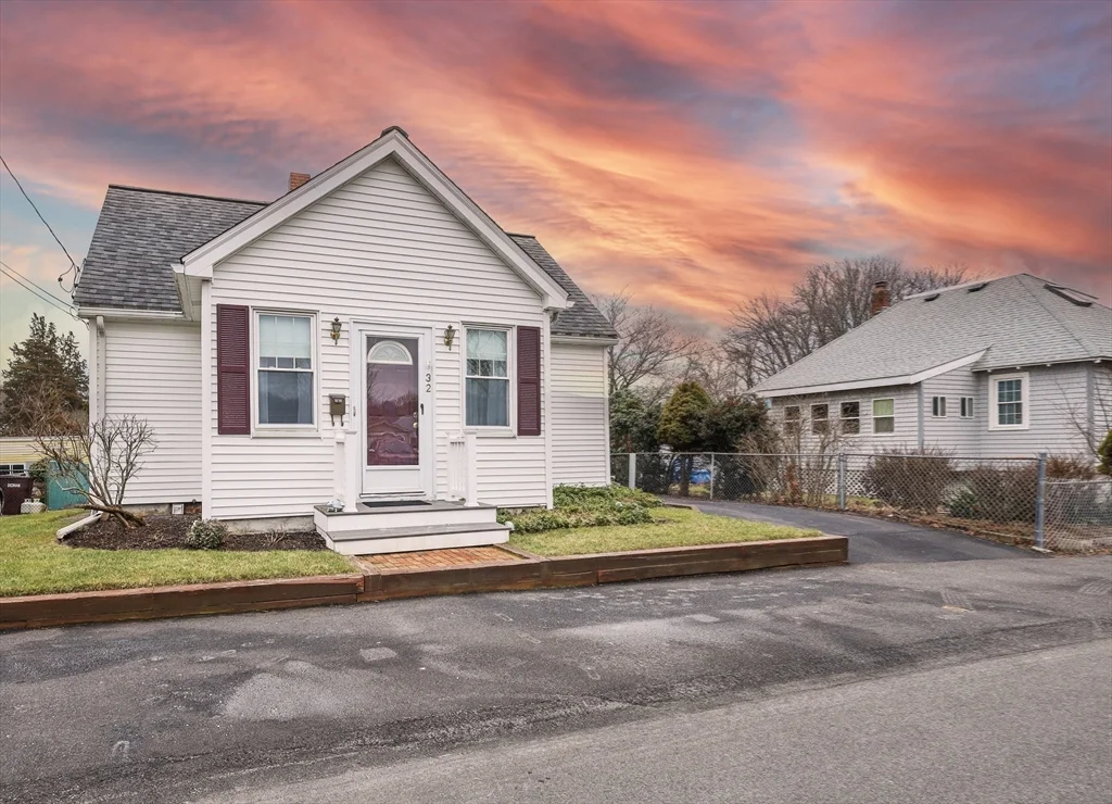 32 Beloit Rd, The Manor