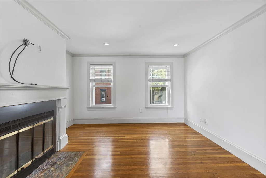 256 W 3rd St, South Boston
