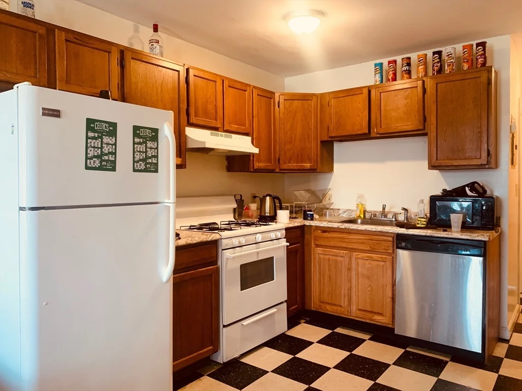 96 Hammond St, South End