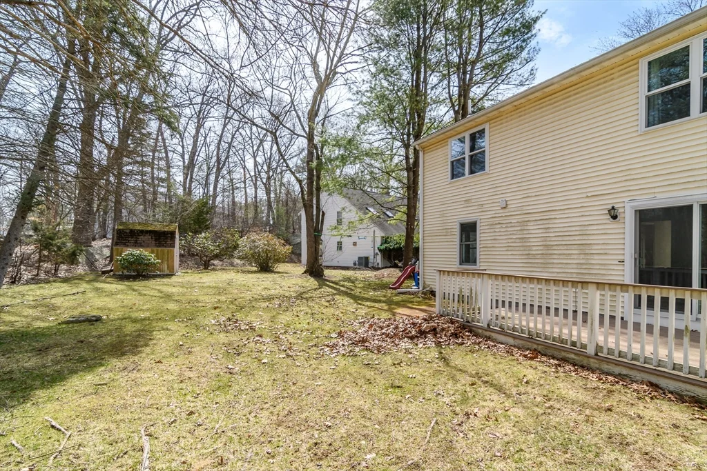 24 Homeward Ln, Natick