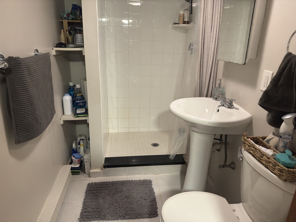 73 Lowell St, Spring Hill