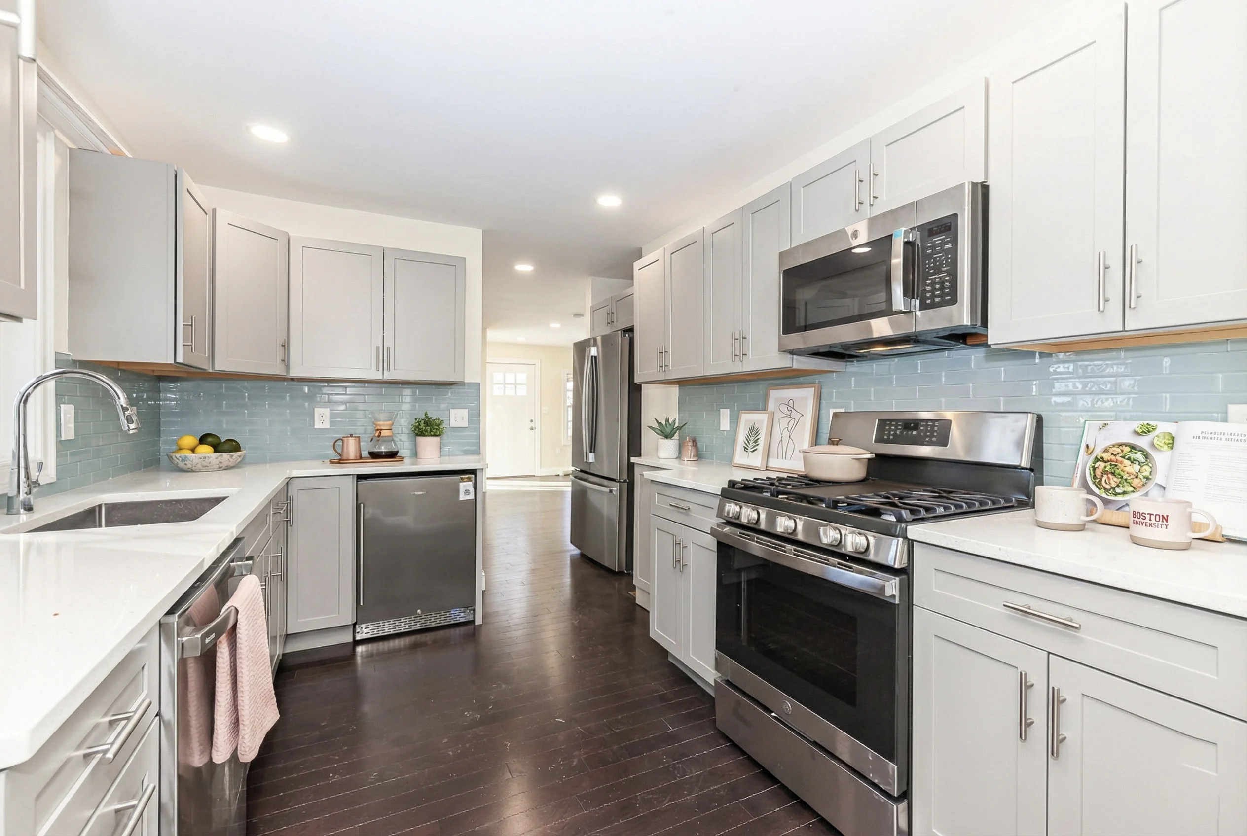 48 Caldwell Rd, West End