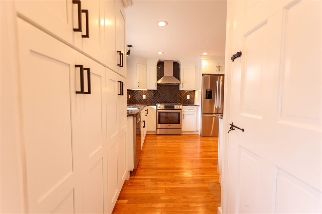 321 Nichols St, Norwood