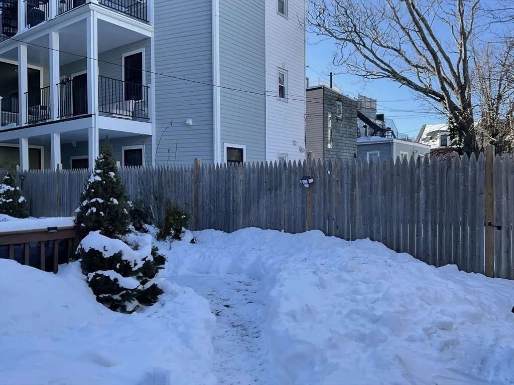 389 Bunker Hill St, Charlestown