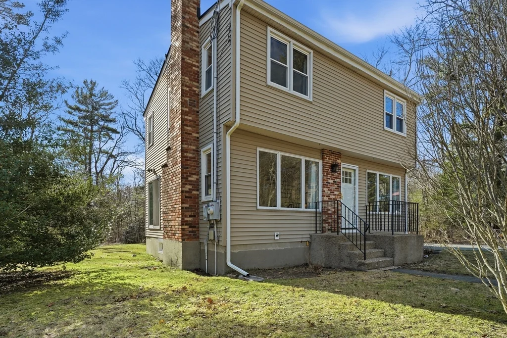 724 Linwood St, Abington