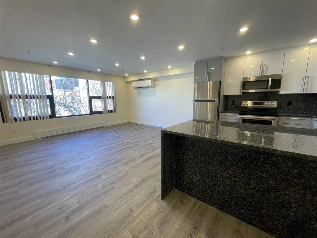 1028 Commonwealth Ave, Fenway