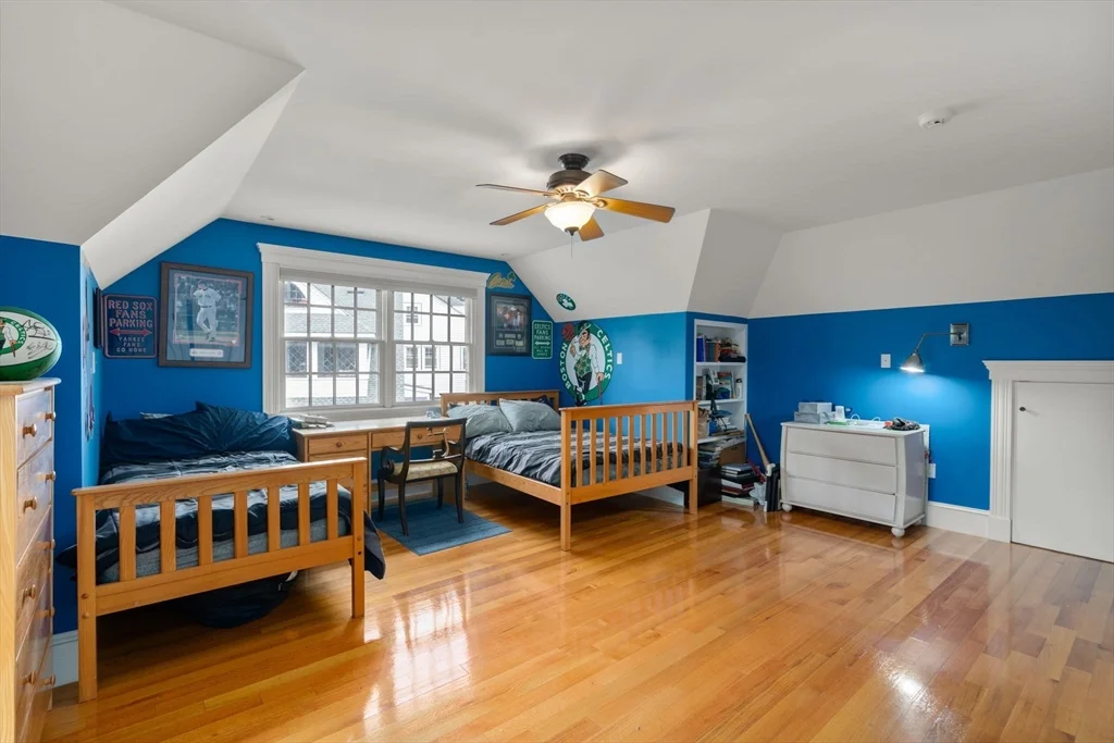 66 Forest Ave, Newton