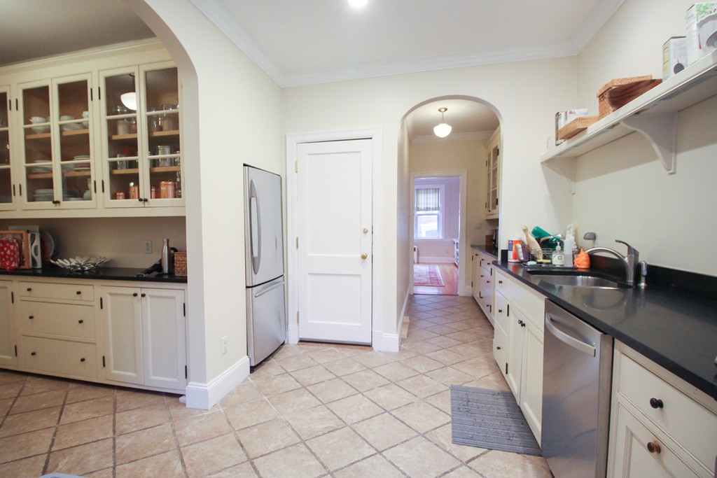 89 Pleasant St, Coolidge Corner