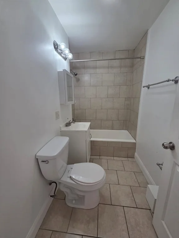 10 Yeamans St, Revere