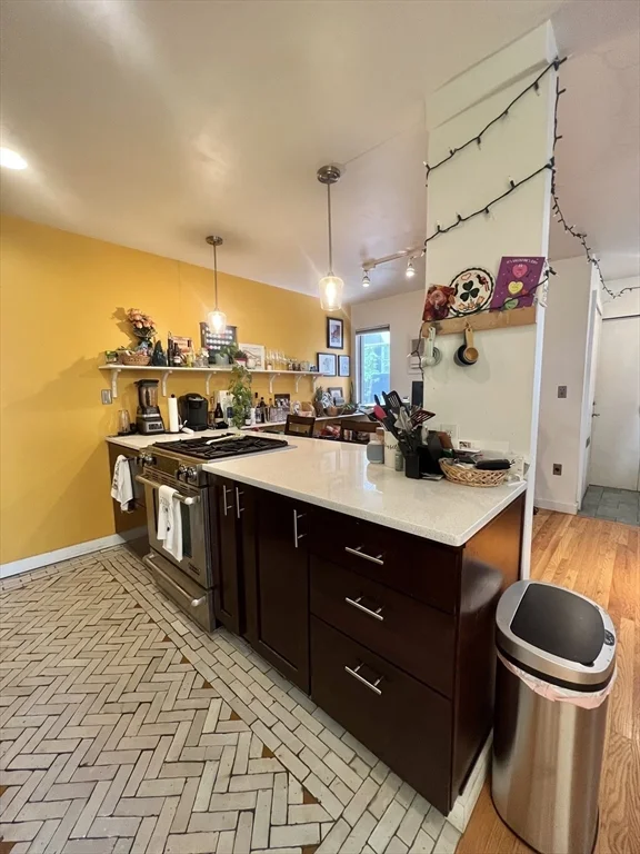 5 Fort Washington Pl, Cambridgeport