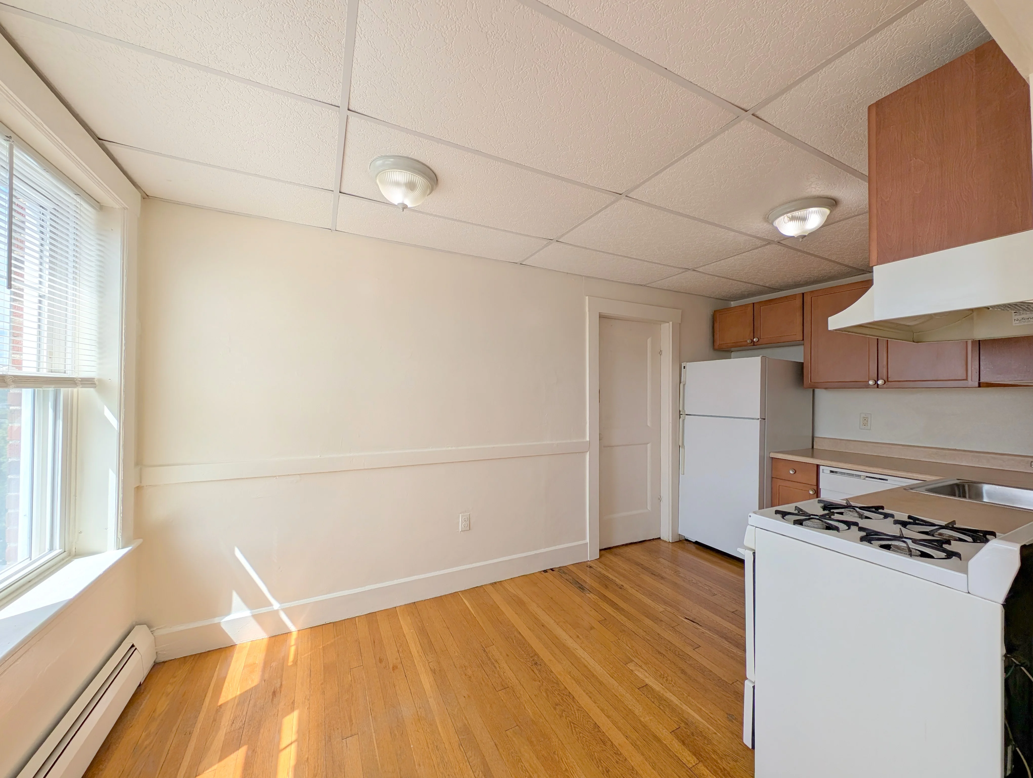 36 College Ave, Tufts