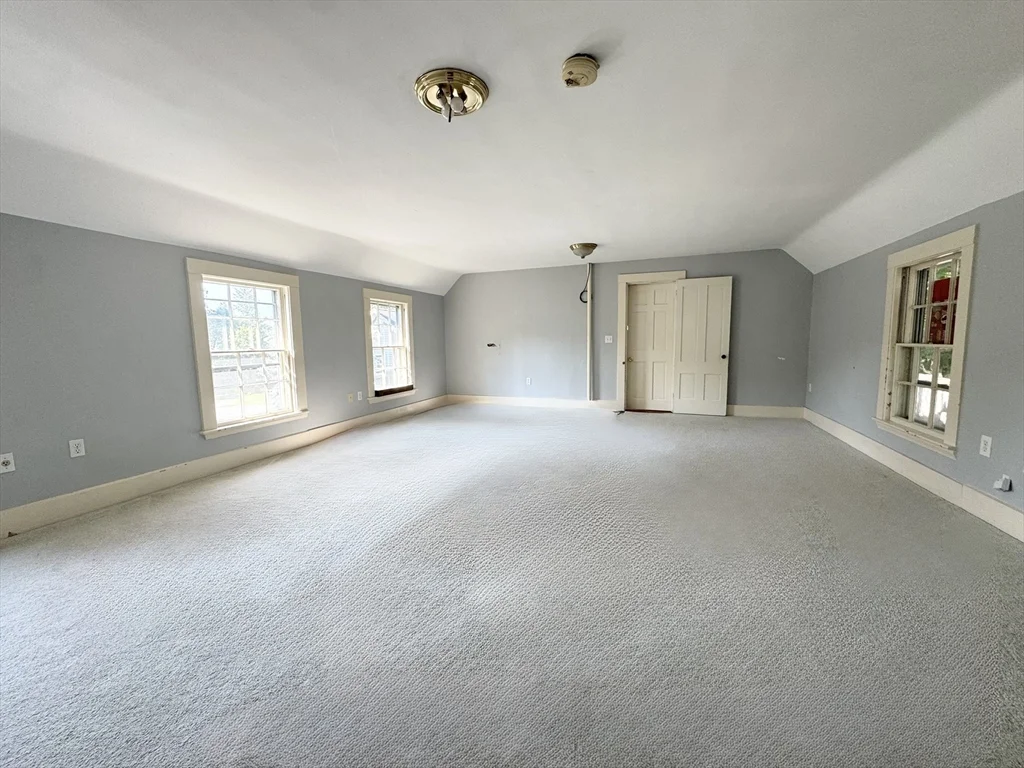 344 Lowell St, Lexington