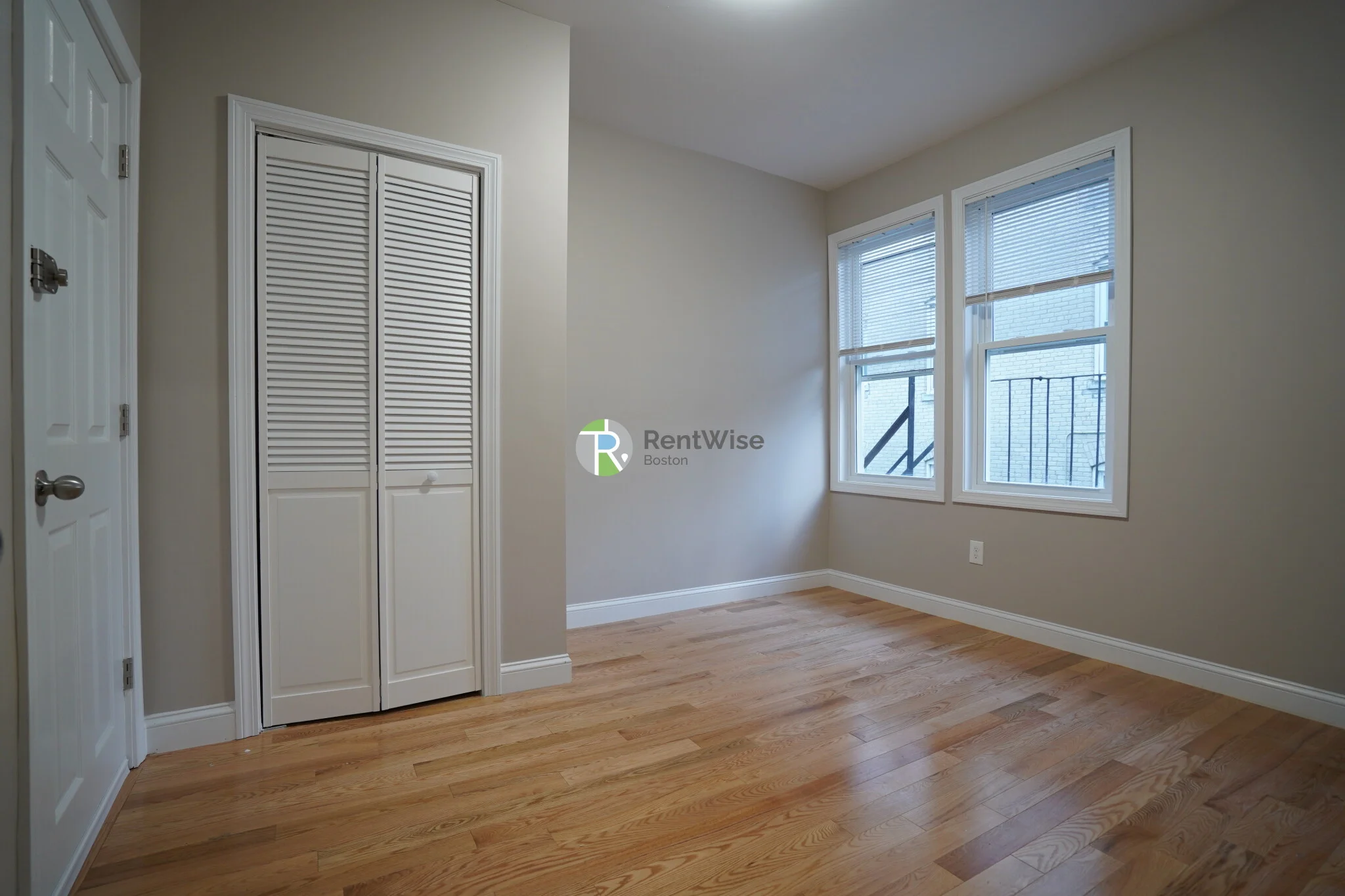 10 Lorraine Ter, Allston