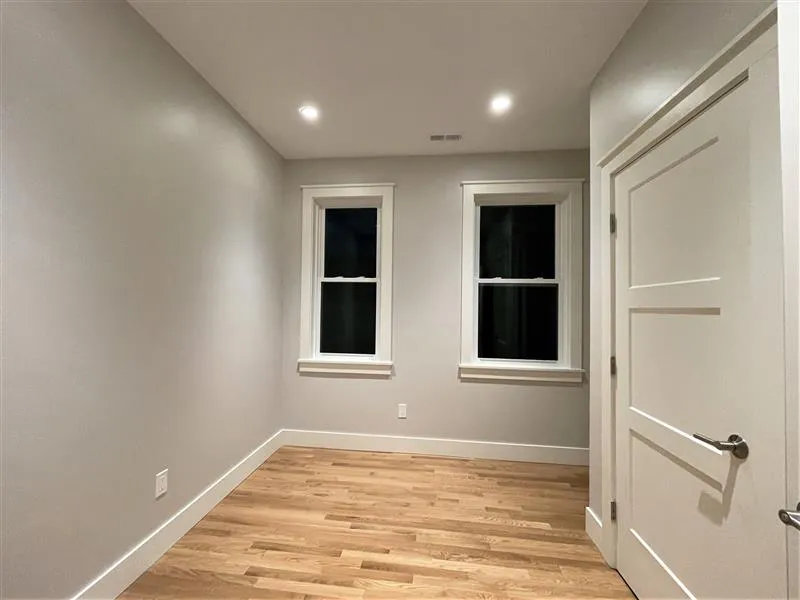 70 Spring St, East Cambridge