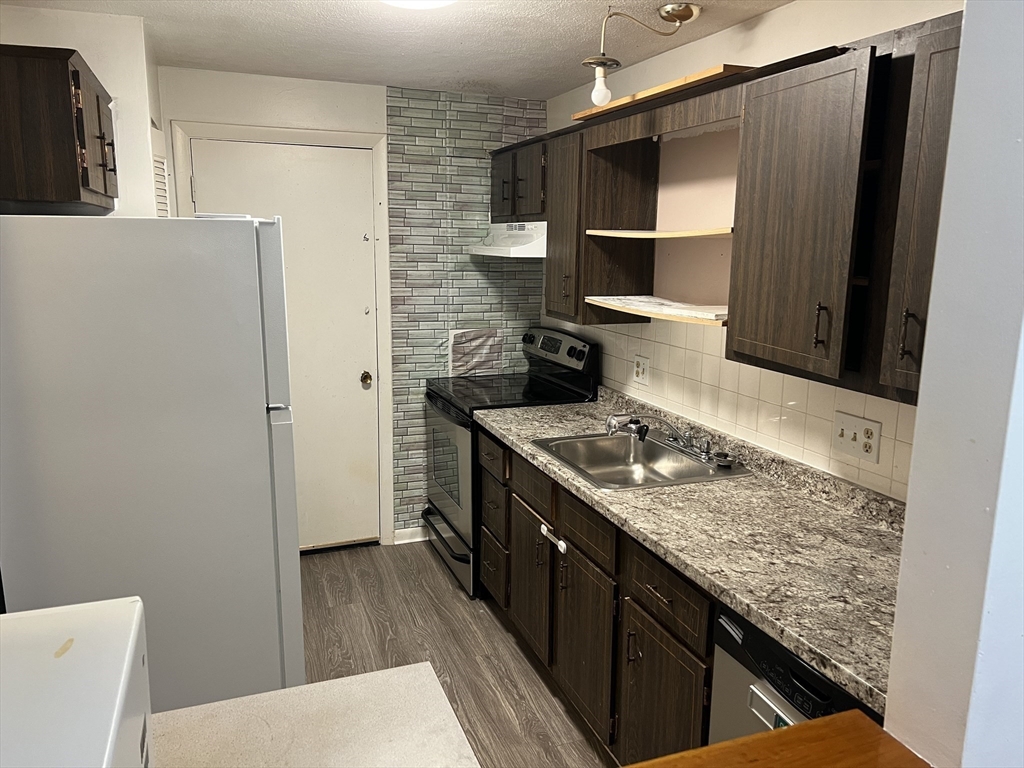 400 Governors Park, Winthrop