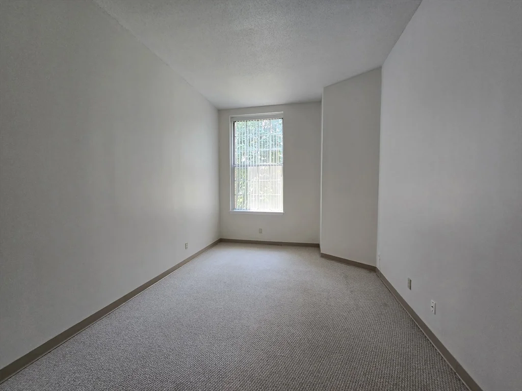 130 Beach St, Quincy