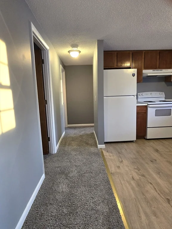 19 Chapman Ave, West Brookfield