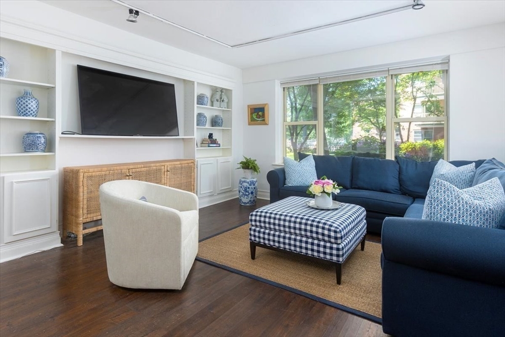 145 Pinckney, Beacon Hill