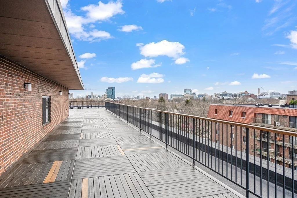 125 Pleasant St, Coolidge Corner