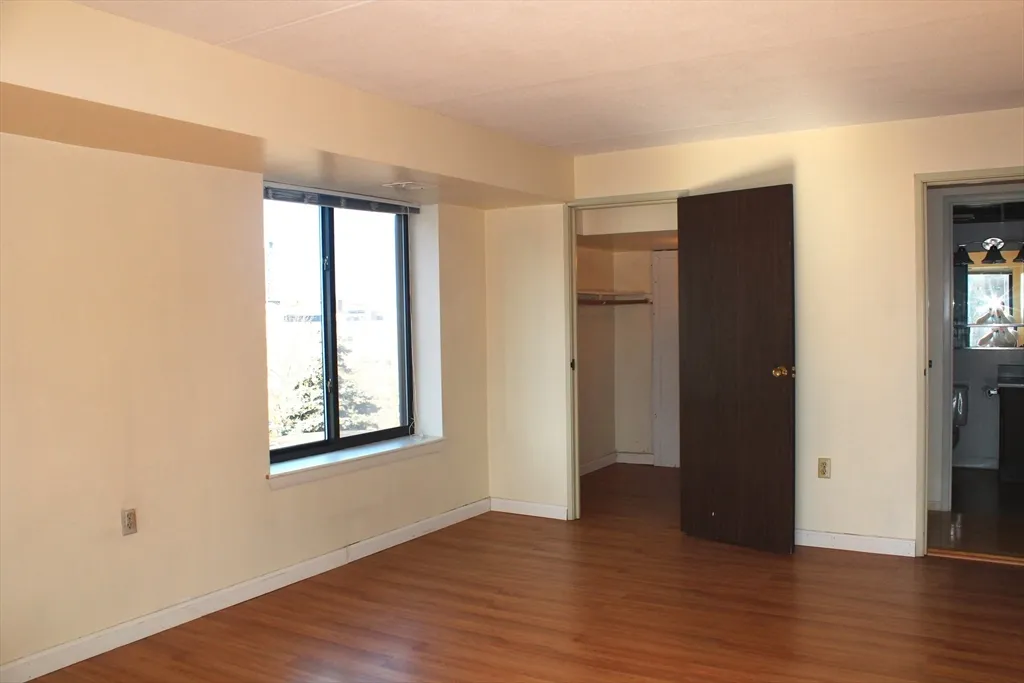 1243 Beacon St, Coolidge Corner