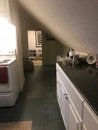 1899 Hyde Park Ave, Hyde Park