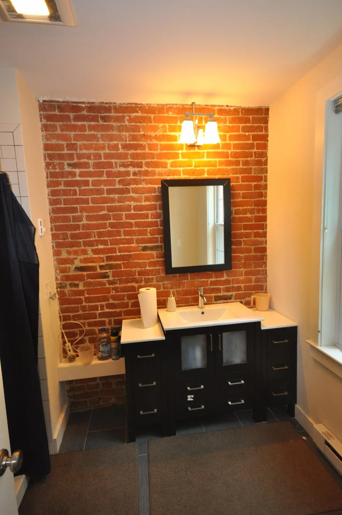 22 Sussex St, Roxbury