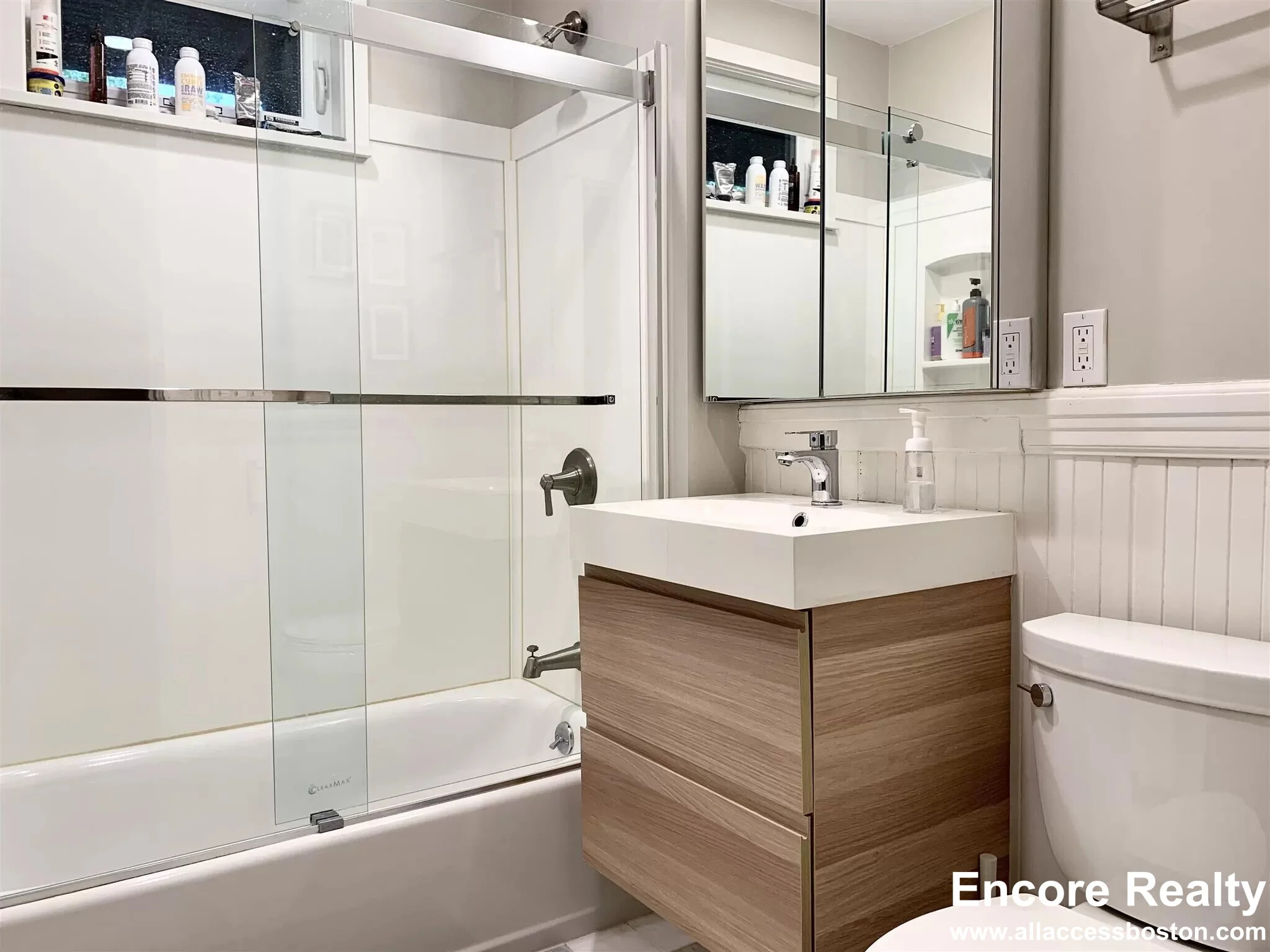 107 Oxford St, Baldwin