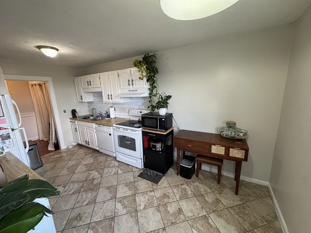 21 Middlesex Ave, Worcester