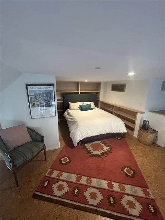 290 Pleasant St, Watertown