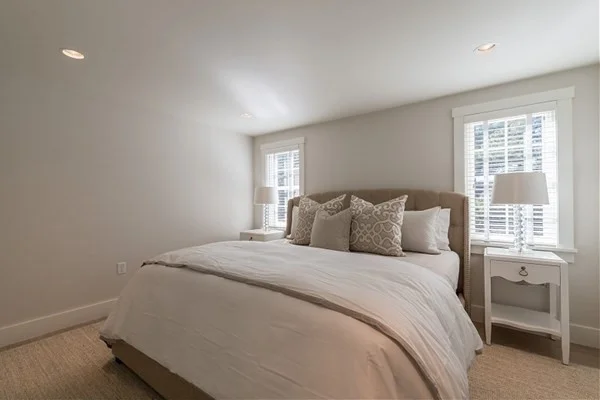 12 Pond View Dr, Nantucket