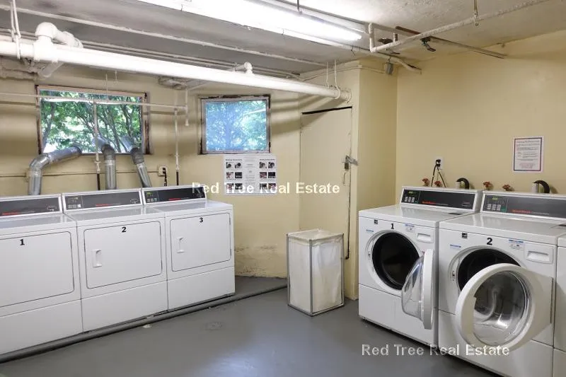 33 Lancaster Ter, Corey Hill