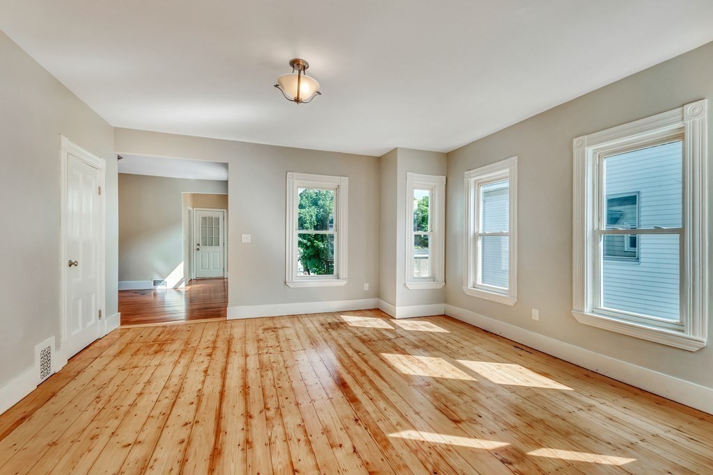 48 Ashland St, Malden