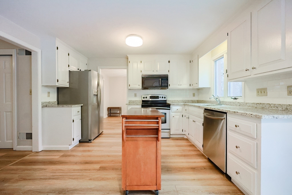 291 Central St, Framingham