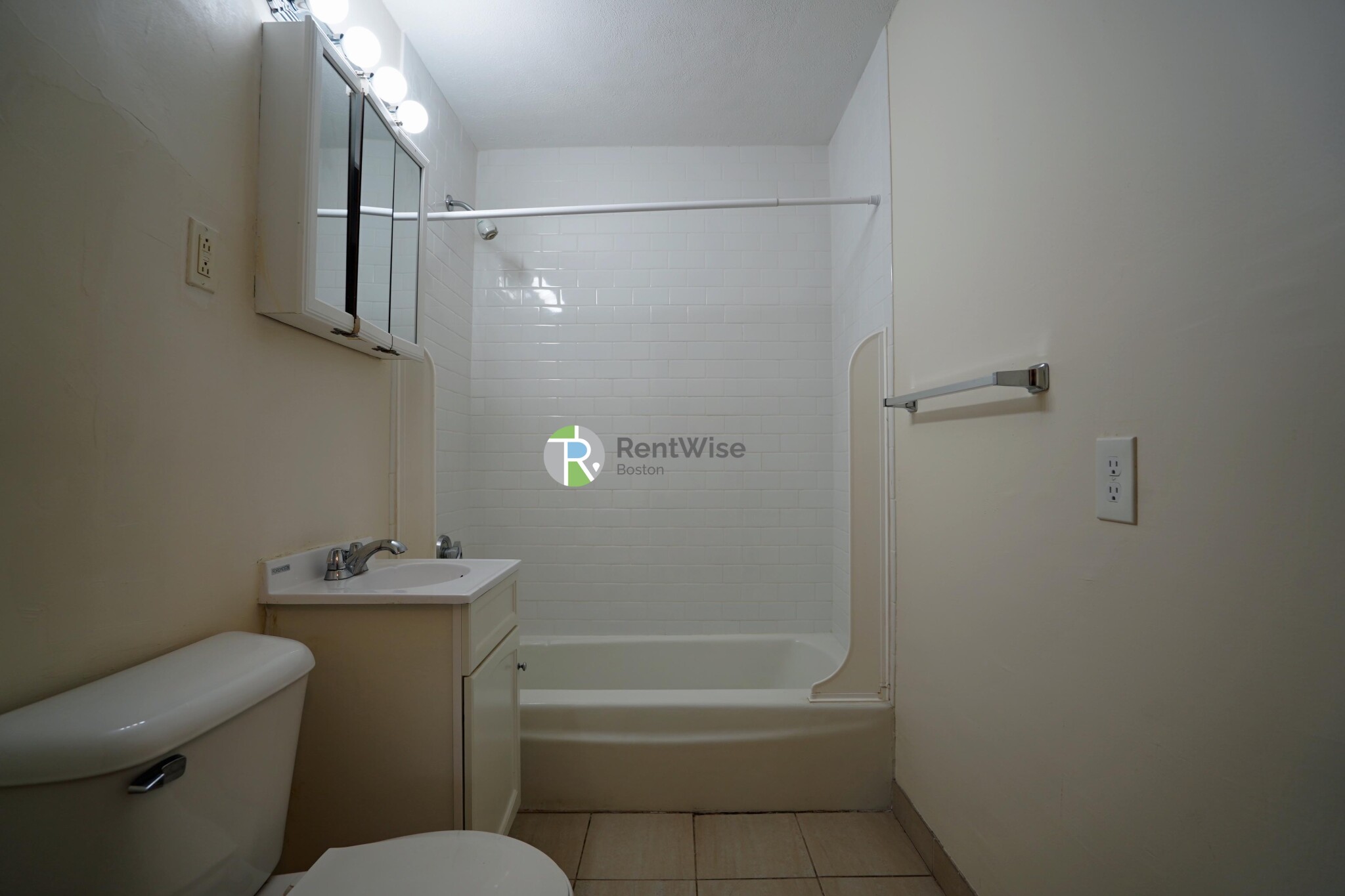 75 Gardner St, Allston