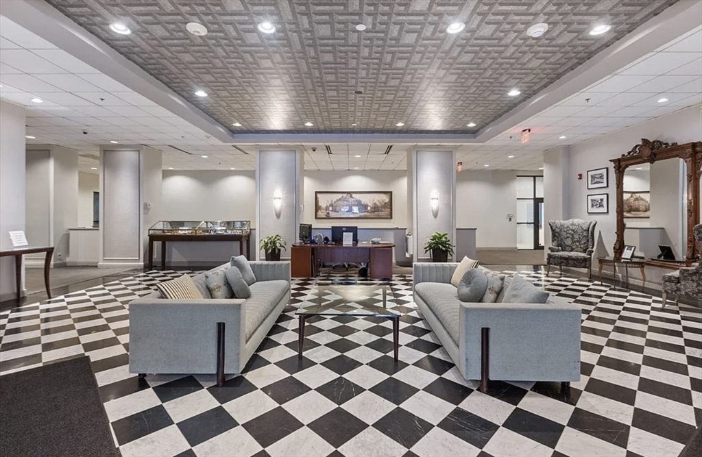 160 Commonwealth, Back Bay