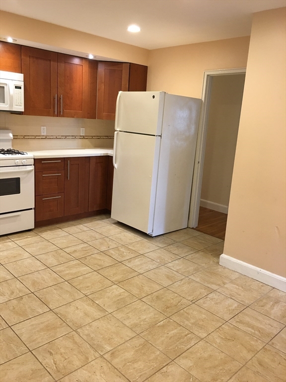 1117 Chestnut St, Newton Upper Falls