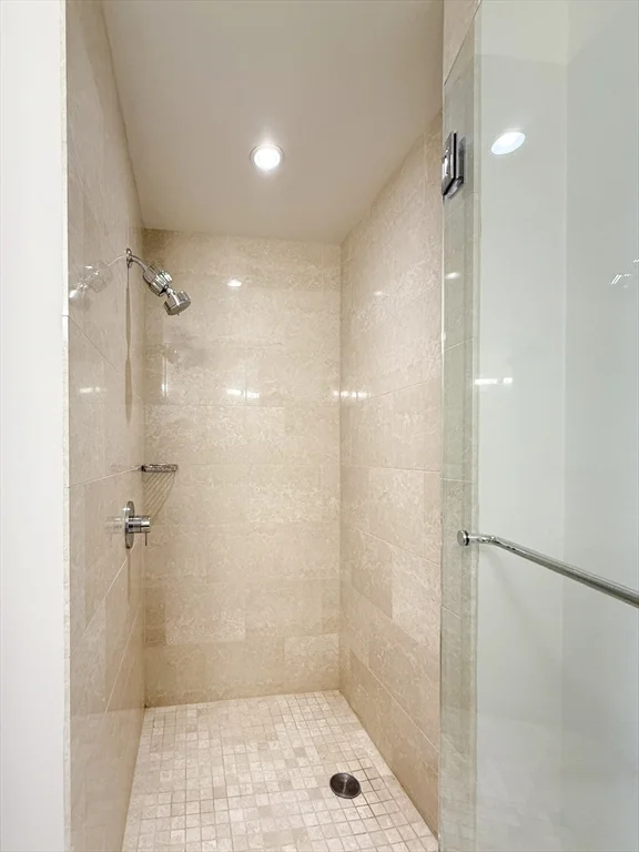 1 Franklin St, Midtown