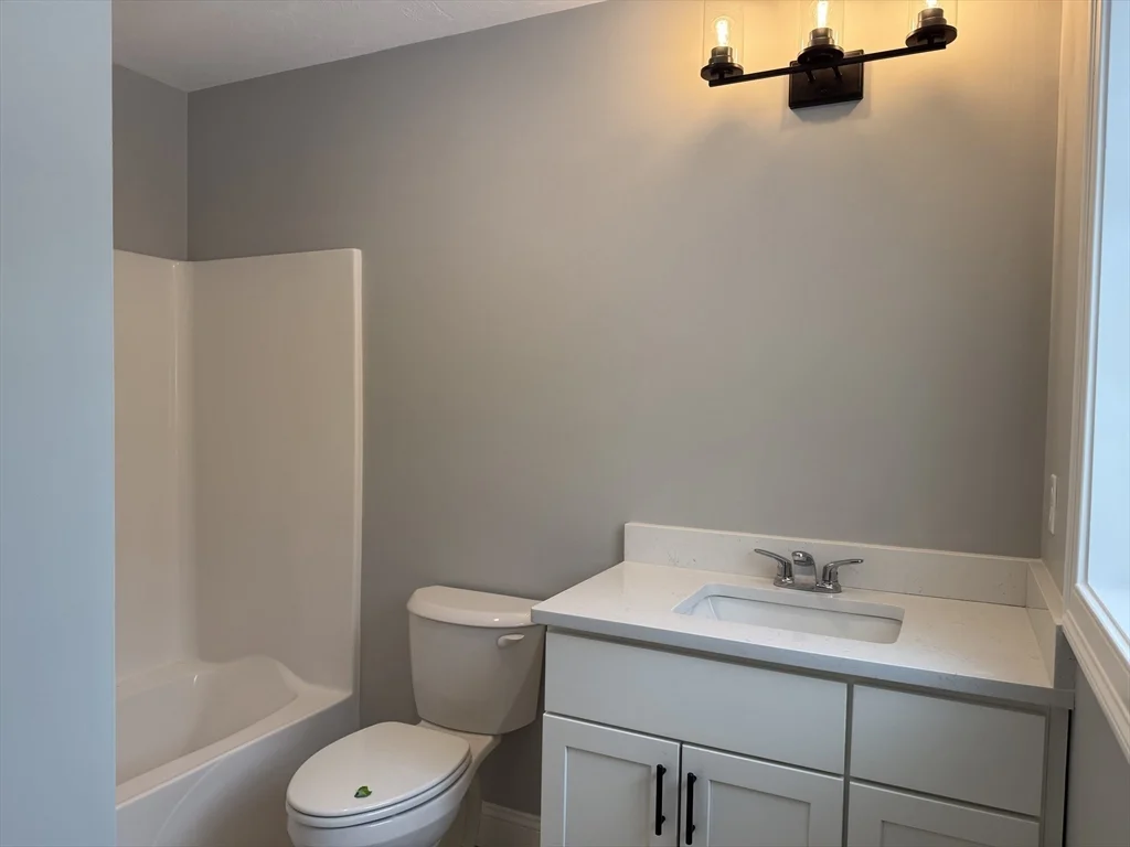 25 Kashmir's Way, Middleboro