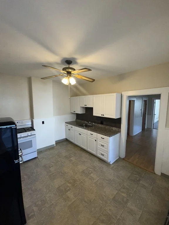 232 River St, Waltham