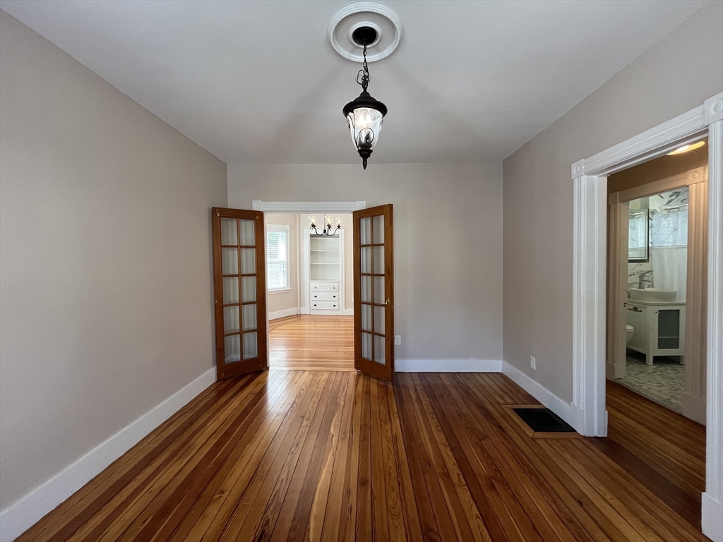 12 Glendale Ave, Teele Square