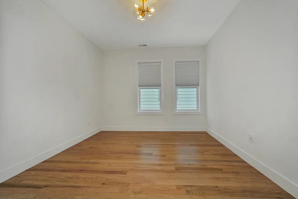 214 Havre St, East Boston