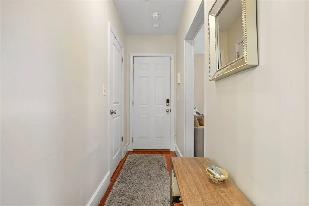 14 Gloucester St, Back Bay