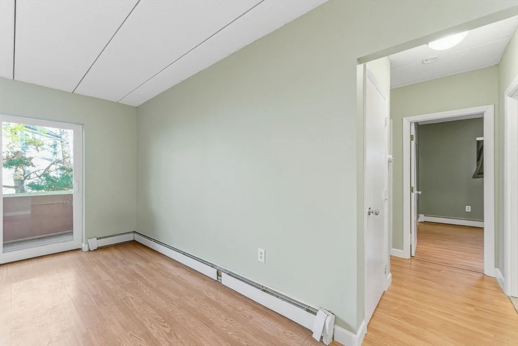 1011 Main St, Woburn