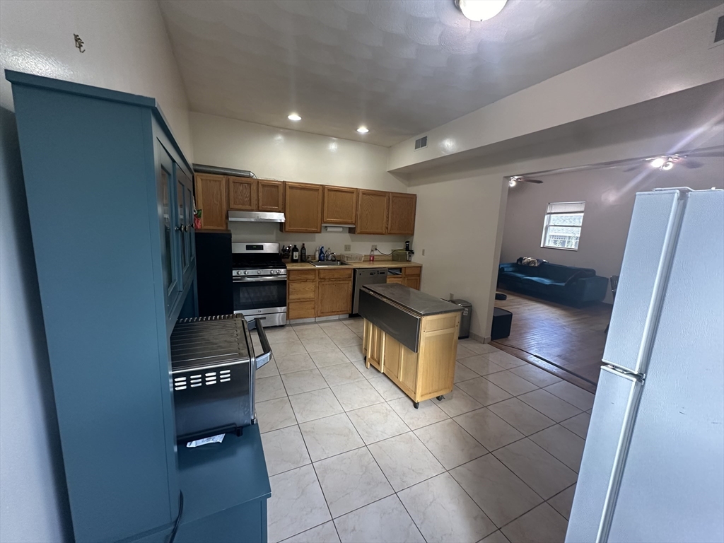 37 Munroe St, Prospect Hill