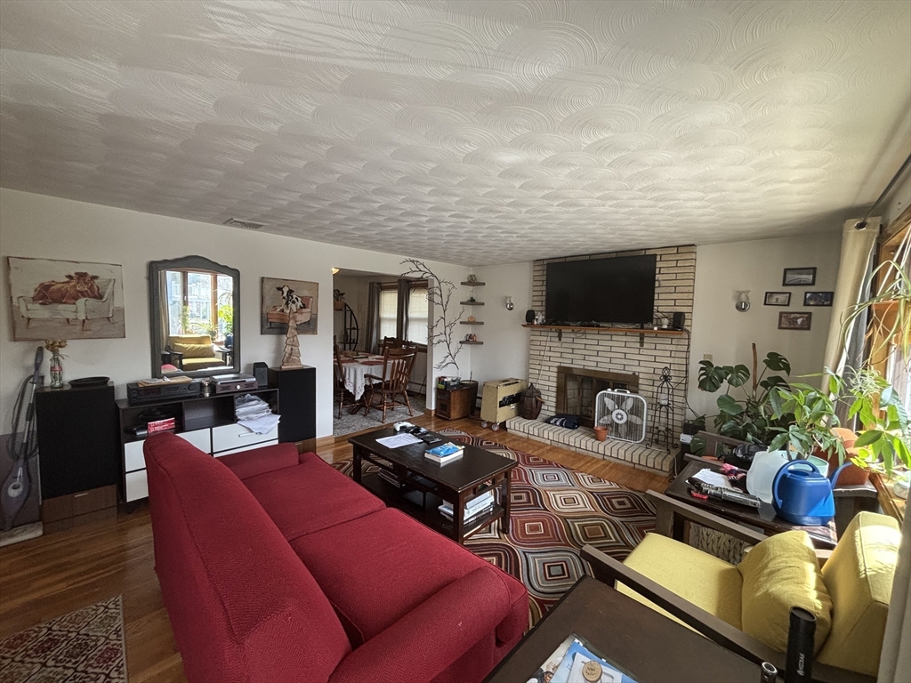 31 Stearns Rd, West Roxbury